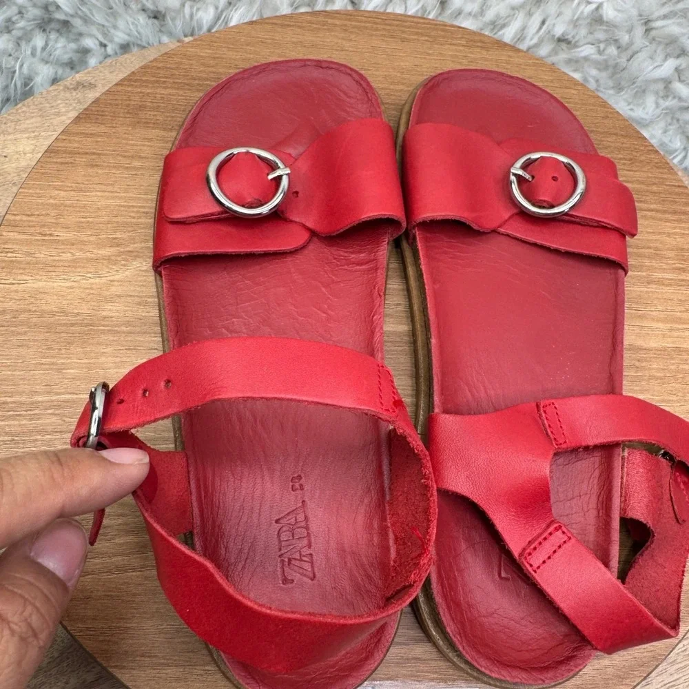 ZARA Big Kids Red‎ Leather Strap Sandals Buckle Open Toe Size 34 3